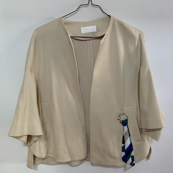 Elegant ivory/beige spring jacket style - Picture 2 of 5